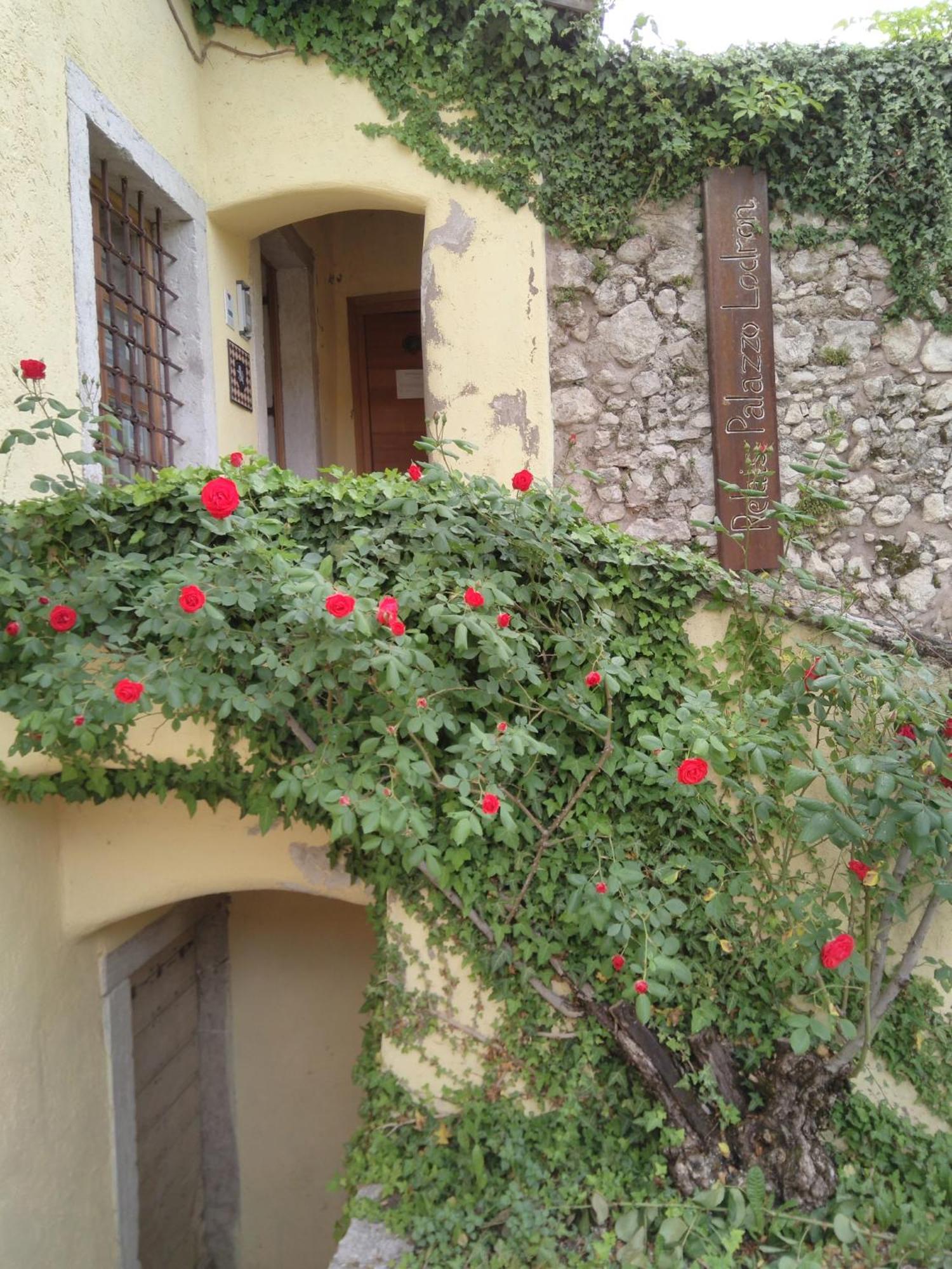Relais Palazzo Lodron Hotel Rovereto  Exterior photo